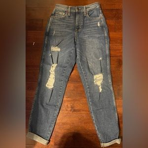 Arizona Jeans- Highest rise mom jean